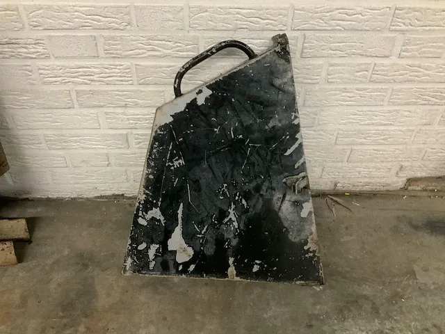 Adamas betonzaag / vloerzaagmachine op aanhanger - afbeelding 15 van  32