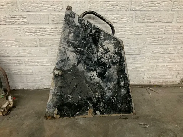Adamas betonzaag / vloerzaagmachine op aanhanger - afbeelding 16 van  32