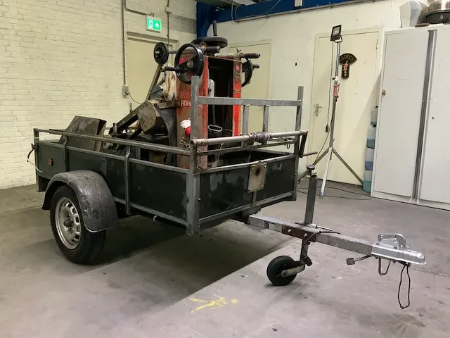 Adamas betonzaag / vloerzaagmachine op aanhanger - afbeelding 12 van  32
