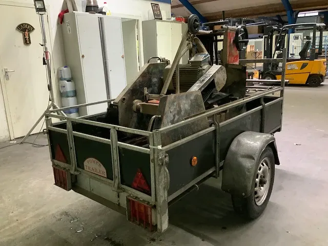 Adamas betonzaag / vloerzaagmachine op aanhanger - afbeelding 27 van  32