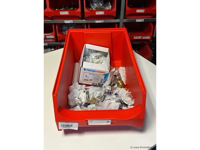 Adapter vrouw knie pers 20x3/4 en divers - partij - afbeelding 1 van  3