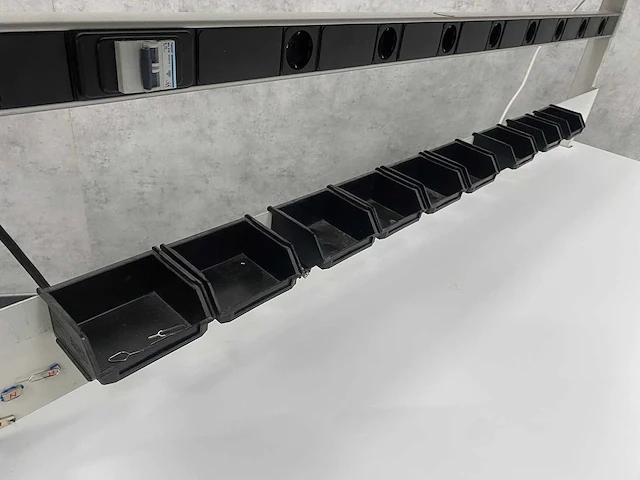Adiform - laboratorium tafel 180x80 - hoogte instelbaar - afbeelding 6 van  23