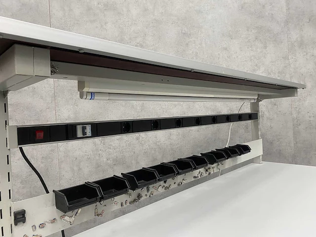 Adiform - laboratorium tafel 180x80 - hoogte instelbaar - afbeelding 13 van  23