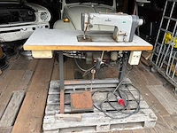 Adler - 396 - naaimachine - afbeelding 1 van  5