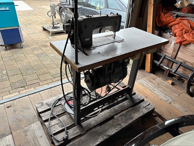 Adler - 396 - naaimachine - afbeelding 4 van  5