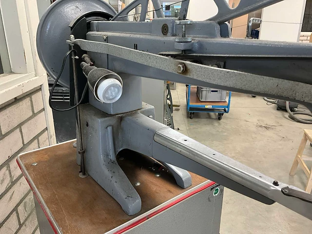 Adler 30-10 lange-arm naaimachine v.v. statief met voetpedaal - afbeelding 5 van  7
