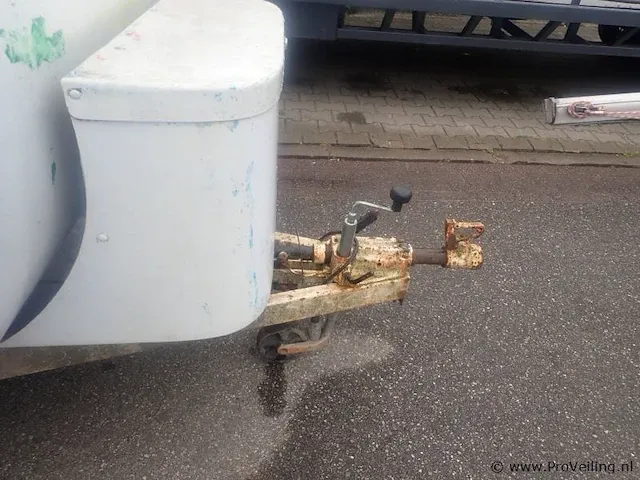 Adria 310 caravan - afbeelding 2 van  8