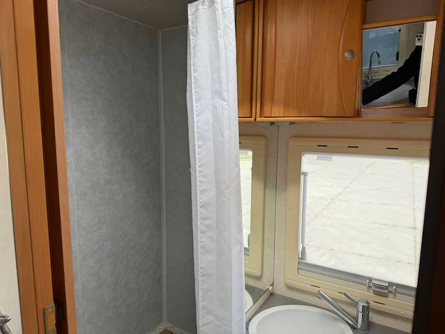 Adria mobil - adriatik - 3.0 - s687 spg - camper - 2006 - afbeelding 15 van  47