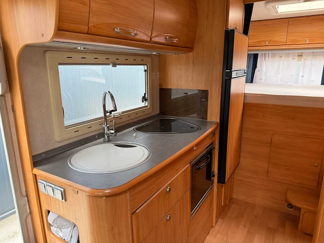 Adria mobil - adriatik - 3.0 - s687 spg - camper - 2006 - afbeelding 19 van  47