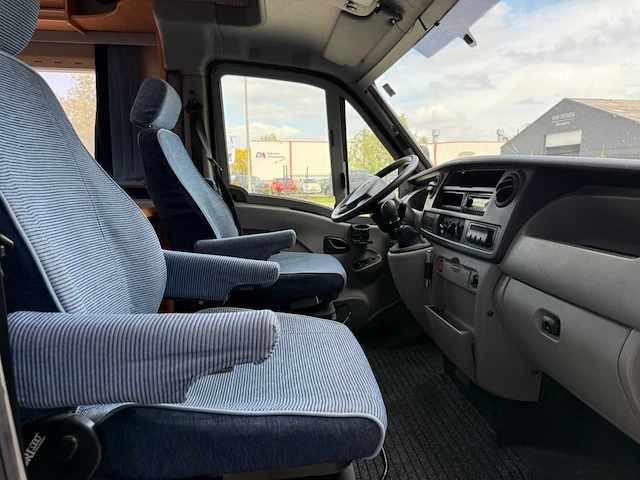 Adria mobil - adriatik - 3.0 - s687 spg - camper - 2006 - afbeelding 31 van  47