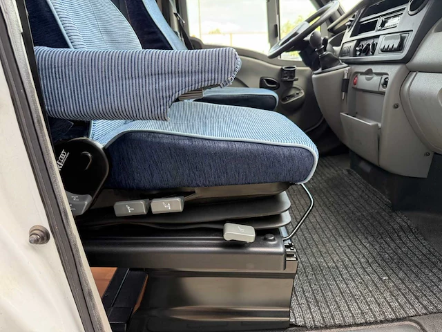 Adria mobil - adriatik - 3.0 - s687 spg - camper - 2006 - afbeelding 32 van  47