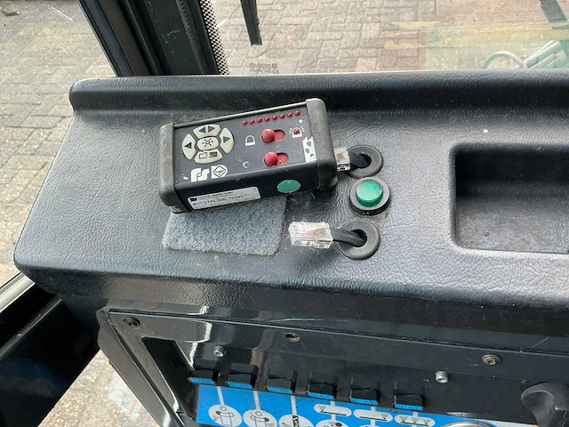 Aebo mfh - 2014 - 2500 - straatveegmachine - afbeelding 9 van  36