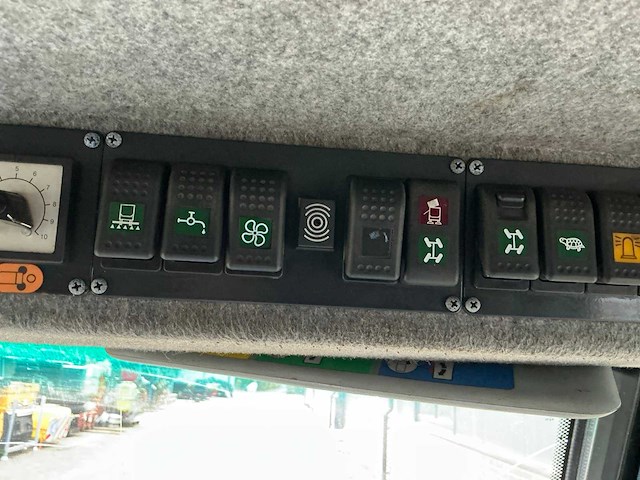 Aebo mfh - 2014 - 2500 - straatveegmachine - afbeelding 19 van  36