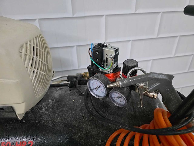 Aeg - 2018 - l50-hp2 - luchtcompressor - afbeelding 3 van  5