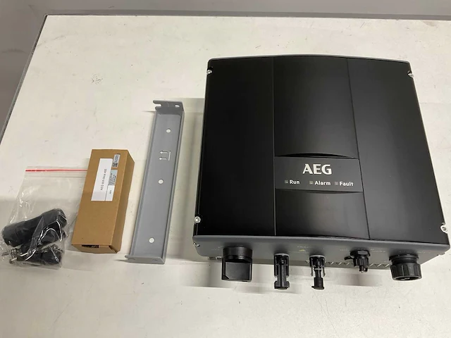 Aeg - as-ir01-1000 - omvormer (1000w) - afbeelding 1 van  4