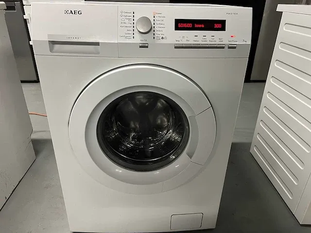 Aeg - lavamat - frigidaire tafelmodel vriezer + aeg lavamat wasmachine 7kg - afbeelding 8 van  11