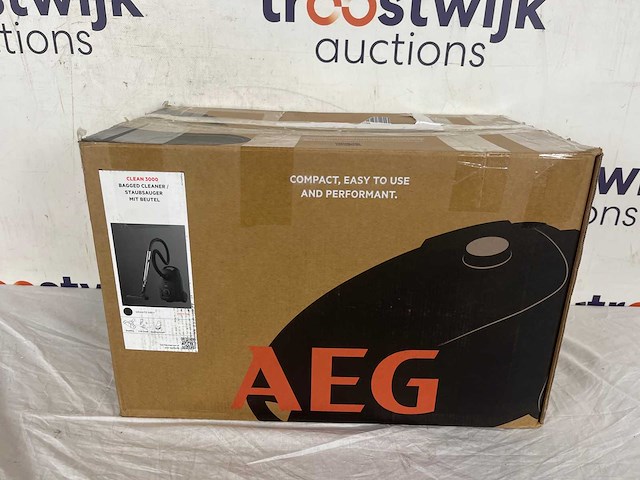Aeg ab31c1gg clean 3000 - stofzuiger met zak - hepa 14 - 2 mondstukken - afbeelding 2 van  2