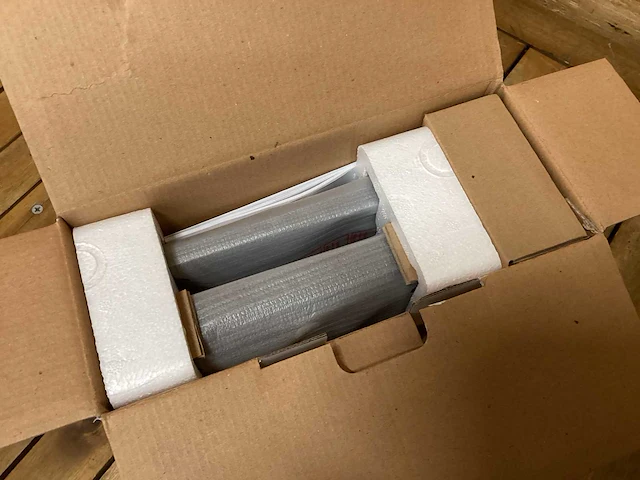 Aeg auto scherm voor dvd - afbeelding 2 van  6