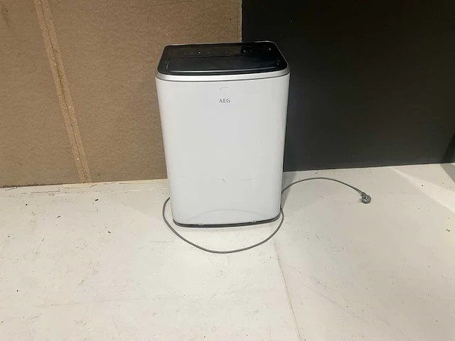Aeg axp34u338bw mobiele airco - afbeelding 1 van  6