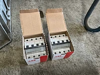 Aeg c32 aardlek automaat (2x) - afbeelding 1 van  2