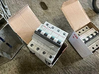Aeg c32 aardlek automaat (2x) - afbeelding 2 van  2