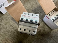 Aeg c32 aardlek automaat (2x) - afbeelding 2 van  3