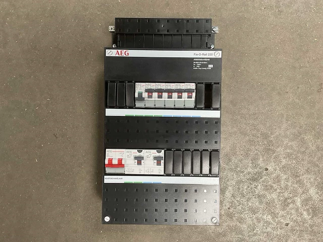 Aeg fix-o-rail 220 groepenkast (3x) - afbeelding 3 van  4