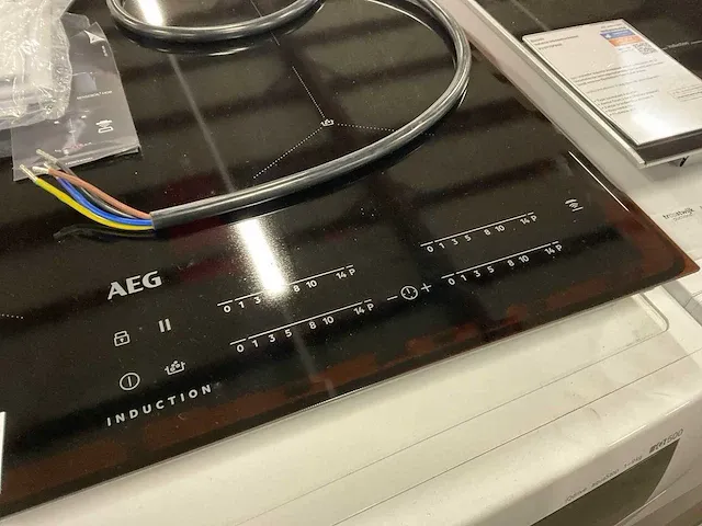 Aeg iae64411fb inductie kookplaat - afbeelding 3 van  3