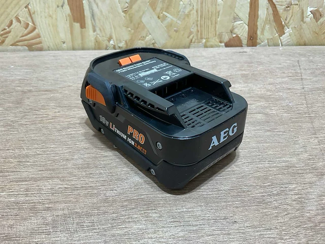 Aeg l1830r/3.0 ah accu - afbeelding 1 van  8