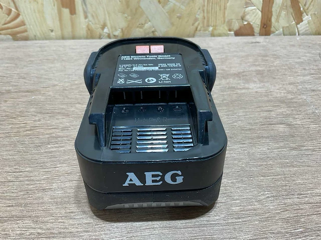 Aeg l1830r/3.0 ah accu - afbeelding 4 van  8