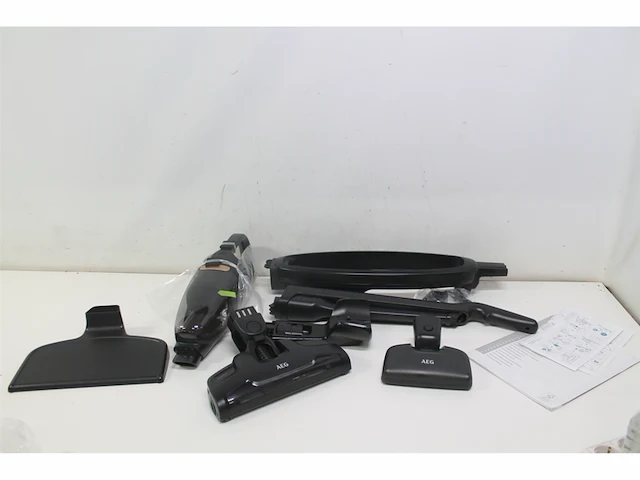 Aeg qx6 draadloze steelstofzuiger qx6145an voor huisdier haren alle vloertypes gentegreerde kruimeldief grijs - afbeelding 5 van  6