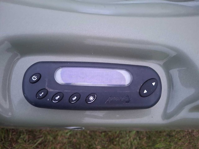 Aeware 7 persoons amerikaans jacuzzi en buitenspa - afbeelding 19 van  25