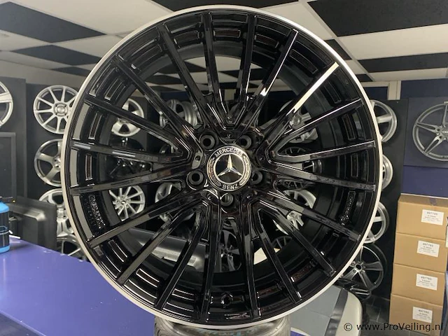 Aez berlin aluminium velgenset - 5x112 7.5j et44 - afbeelding 1 van  2