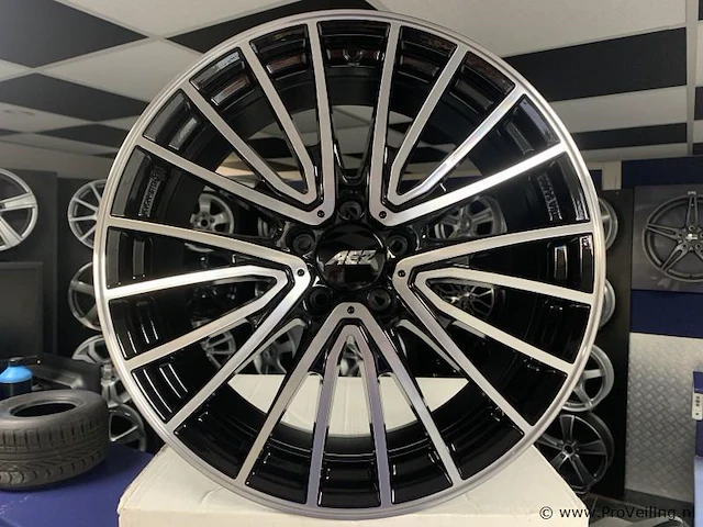 Aez berlin aluminium velgenset - 5x112 8.5j et46 - afbeelding 1 van  2