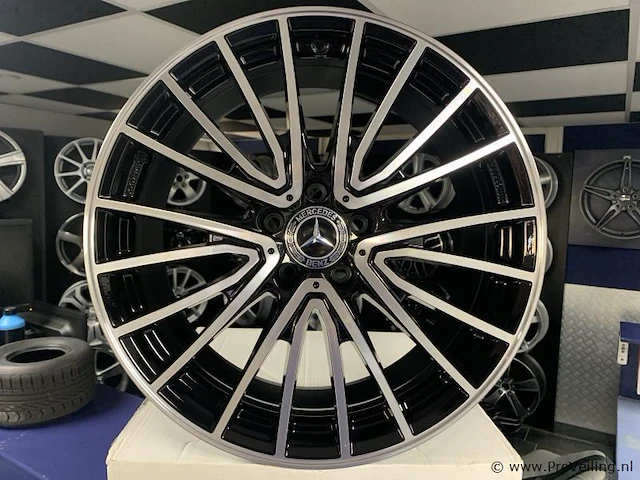 Aez berlin aluminium velgenset - 5x112 8.5j et46 - afbeelding 1 van  2