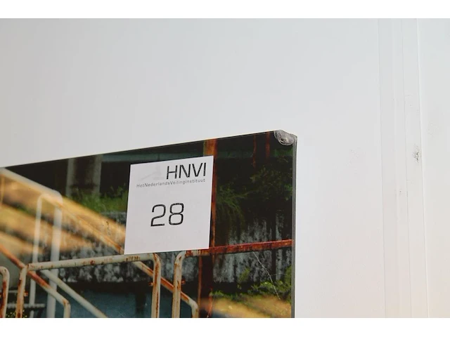 Afbeelding op (plexi) glas 70 x 105 cm. let op! een hoek beschadigd. - afbeelding 3 van  3
