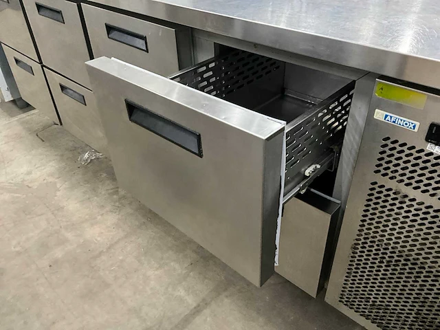 Afinox linear 70 4 i tn koelwerkbank - afbeelding 5 van  7