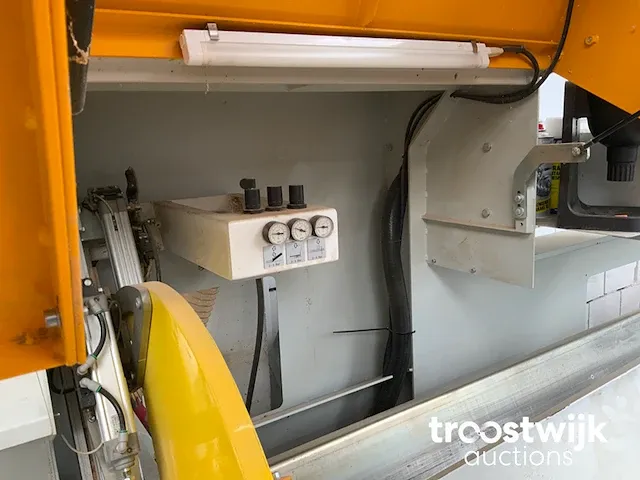 Afkortcirkelzaag automaat - afbeelding 13 van  15