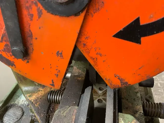 Afkortcirkelzaagmachine - afbeelding 6 van  7