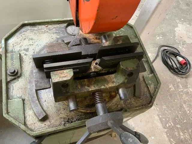 Afkortcirkelzaagmachine - afbeelding 7 van  7