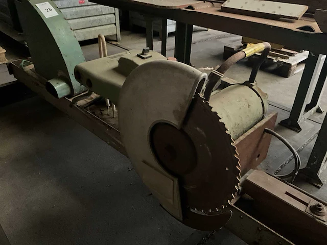 Afkortcirkelzaagmachine - afbeelding 4 van  7