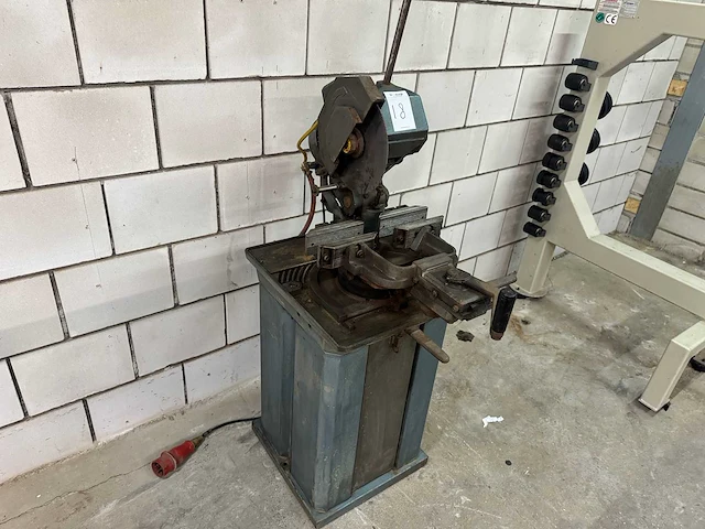 Afkortcirkelzaagmachine - afbeelding 1 van  4