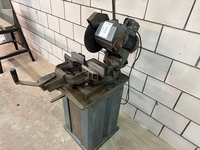 Afkortcirkelzaagmachine - afbeelding 2 van  4