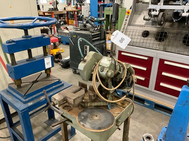 Afkortcirkelzaagmachine - afbeelding 4 van  7