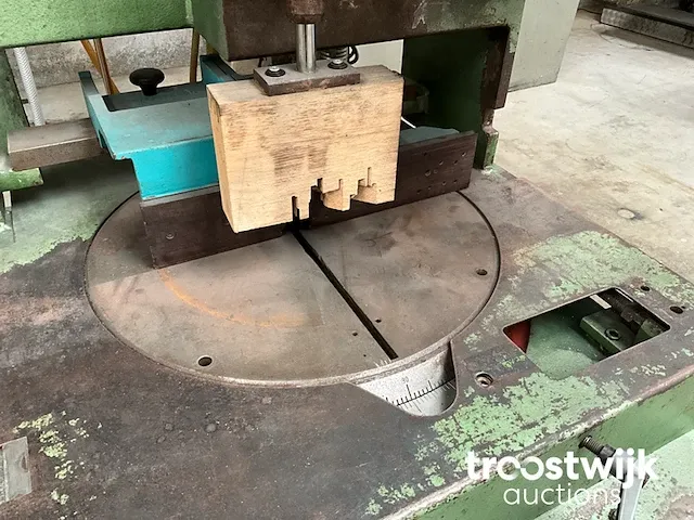 Afkortcirkelzaagmachine - afbeelding 4 van  7