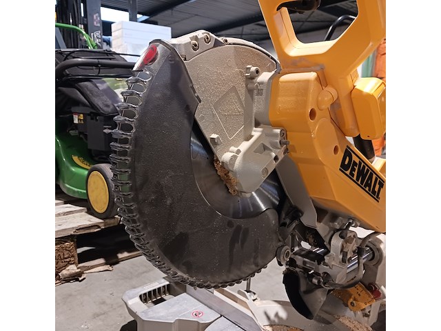 Afkortzaag, de walt, dws 780 - afbeelding 6 van  11