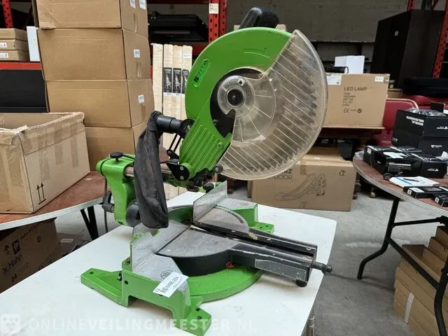 Afkortzaag met tafel 1800w zipper - afbeelding 2 van  7