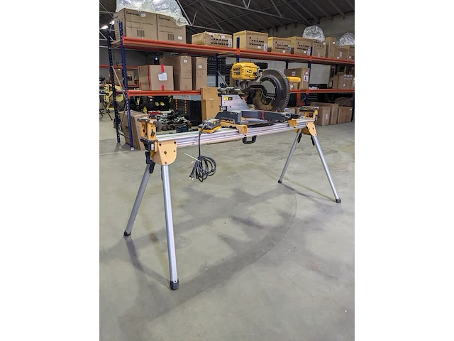 Afkortzaagmachine op onderstel, dewalt, dhs780 type20 - afbeelding 1 van  18
