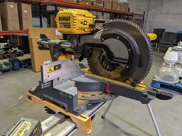 Afkortzaagmachine op onderstel, dewalt, dhs780 type20 - afbeelding 11 van  18