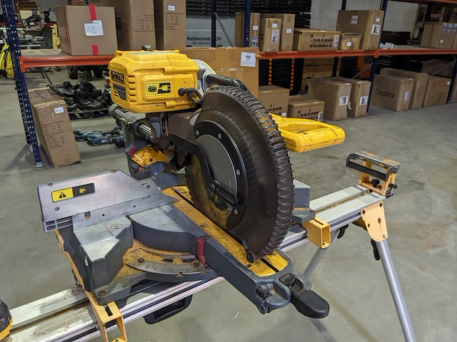 Afkortzaagmachine op onderstel, dewalt, dhs780 type20 - afbeelding 12 van  18